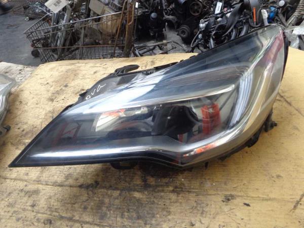 PHARE GAUCHE OPEL - Vue 1